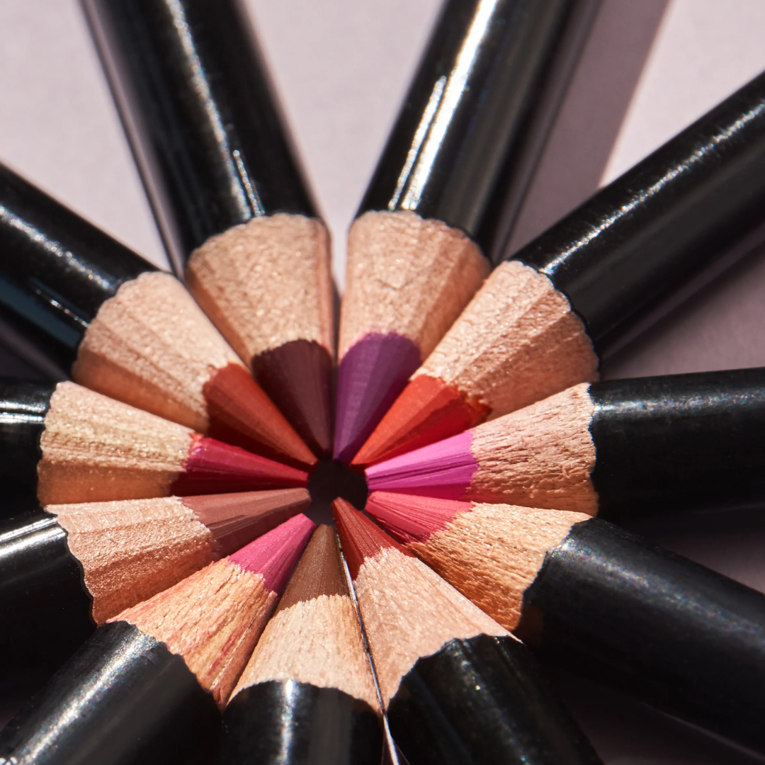 DELINEADOR PARA LABIOS - ADARA